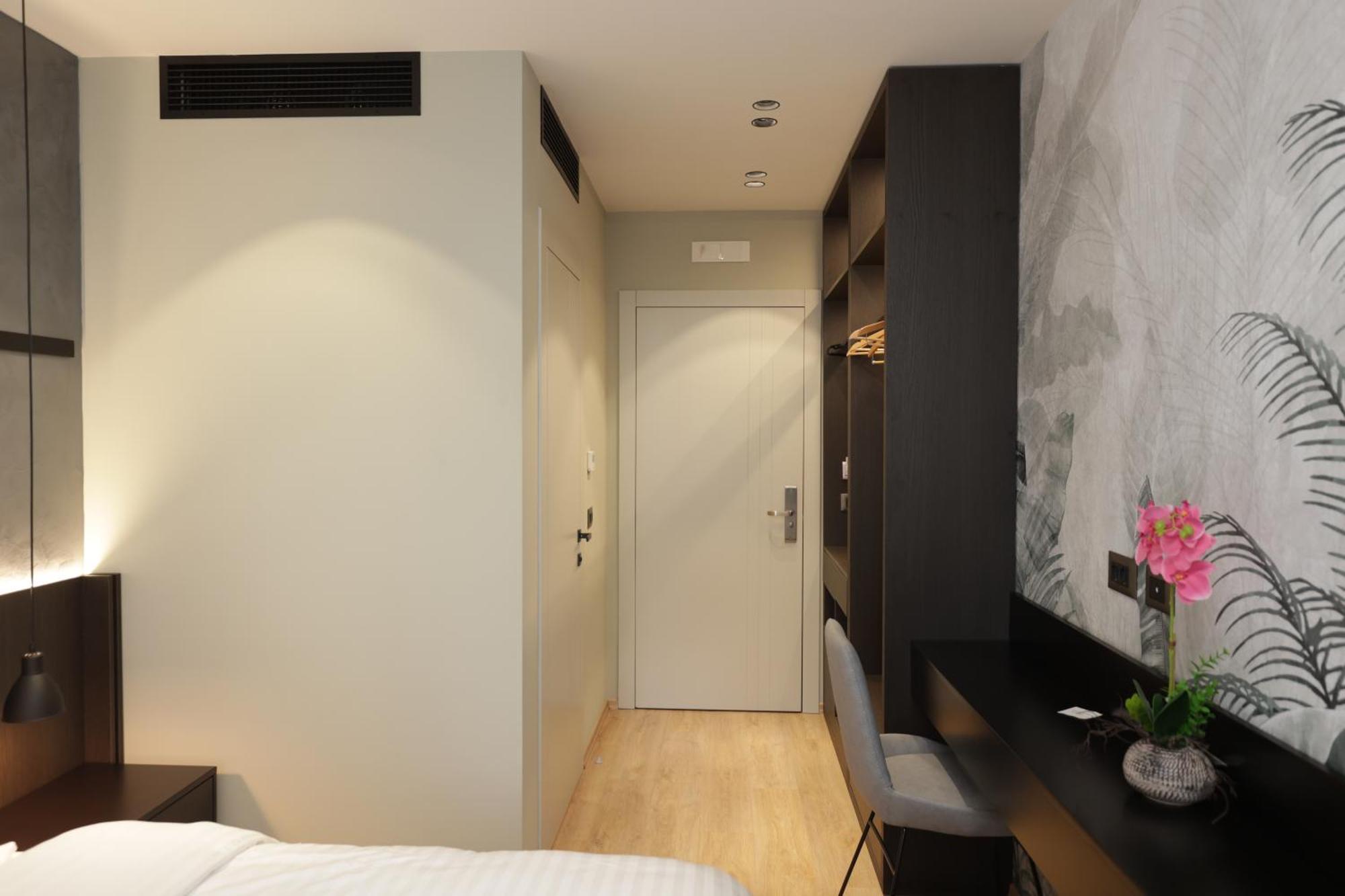 טיראנה Gremmy Boutique Hotel מראה חיצוני תמונה